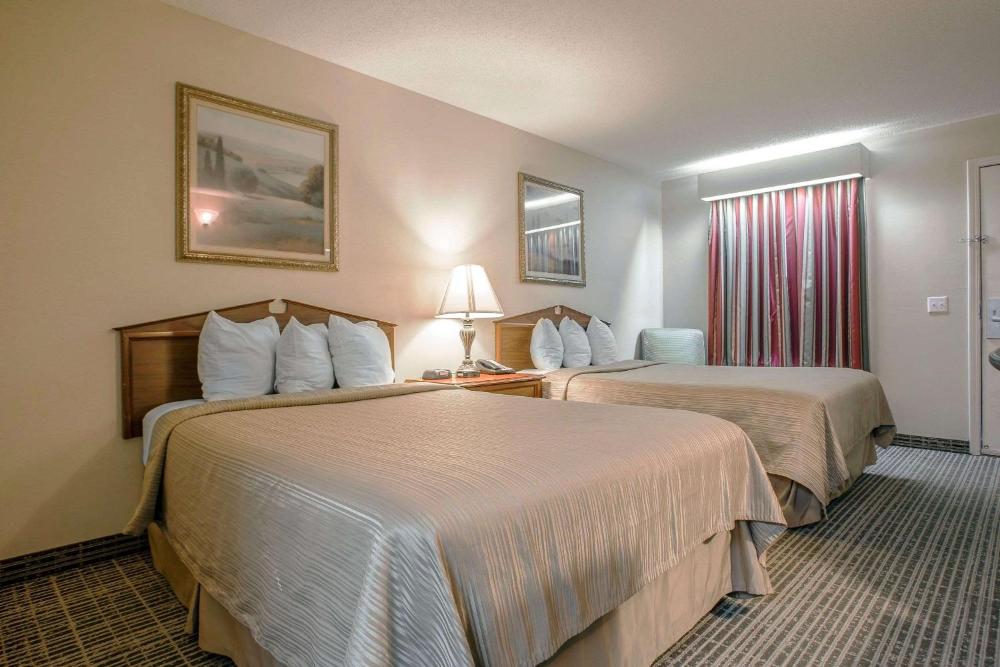 Double Room with Two Double Beds - Non-Smoking interior